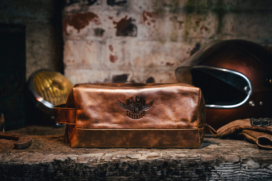 OIL CAN X DUKE & SONS WASH BAG + PRODUCTS